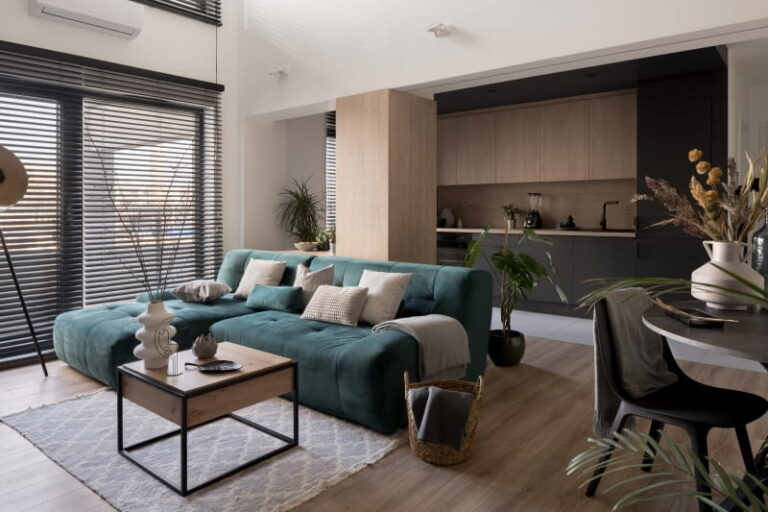 Aranżacja przestrzeni otwartej. Jak połączyć kuchnię, jadalnię i salon?